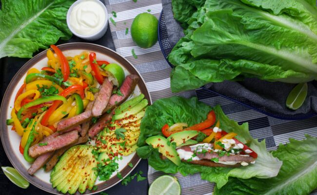 ketoliv-farverig-mexikansk-fajita-med-avocado-overview