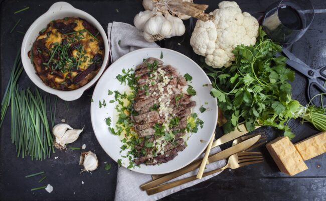 ketoliv-Hvidløgsmarineret oksesteak med ostegratineret blomkål-ov erview