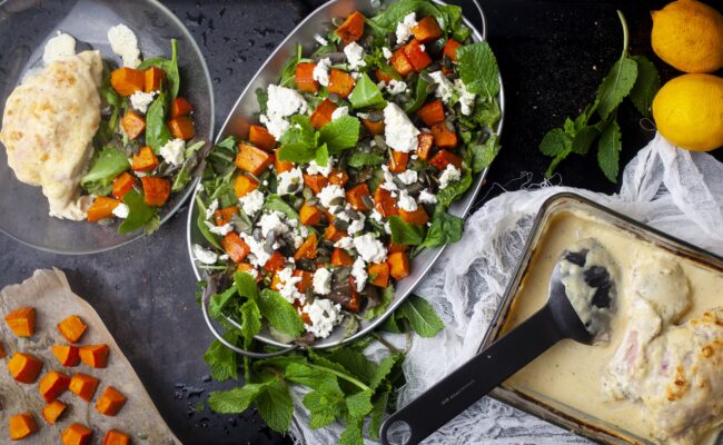 ketoliv-Cordon bleu-med-græskarsalat-og-feta-overview