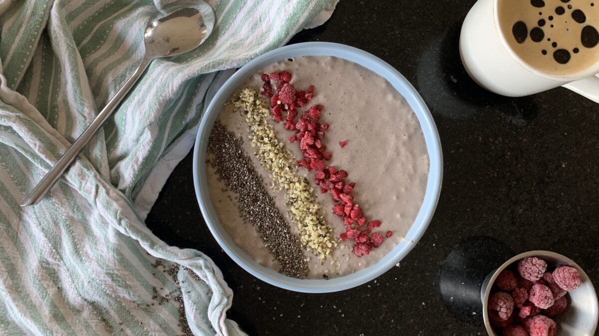 KETO Bær smoothiebowl af kokosmælk