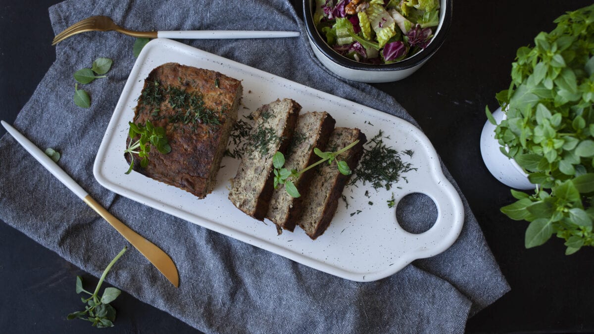 Farsbrød med sprød valnøddesalat og blåbær