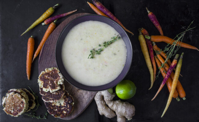 ketoliv hønse- og gulerodssuppe med mozzarellabøffer overview